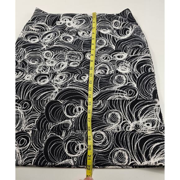 Alfani size medium lined stretch geometric skirt short white black whimisgoth - Picture 7 of 7